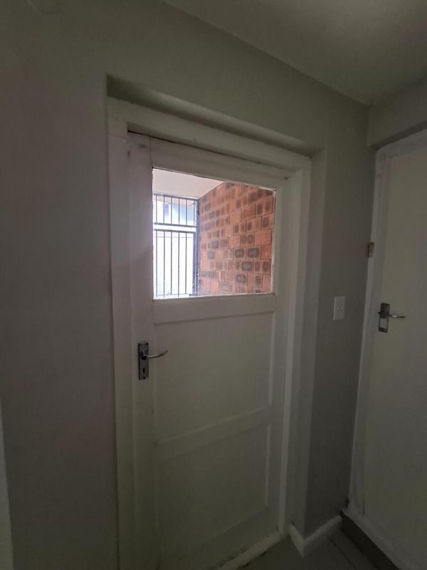1 Bedroom Property for Sale in Heldervue Western Cape